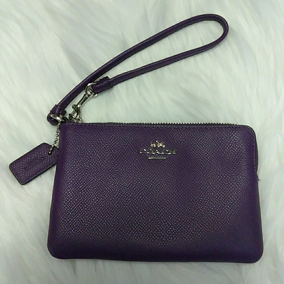 Coach Handbags - Authentic Coach Wristlet Wallet